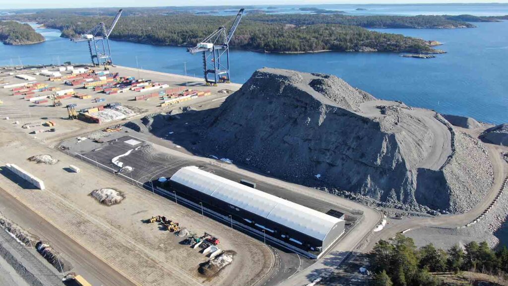Euroglobe Shippings nya hamnterminal - Hall levererad från Hallbyggarna Jonsereds