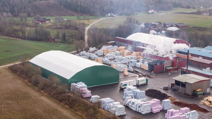 Back side of the storage tent at Okome